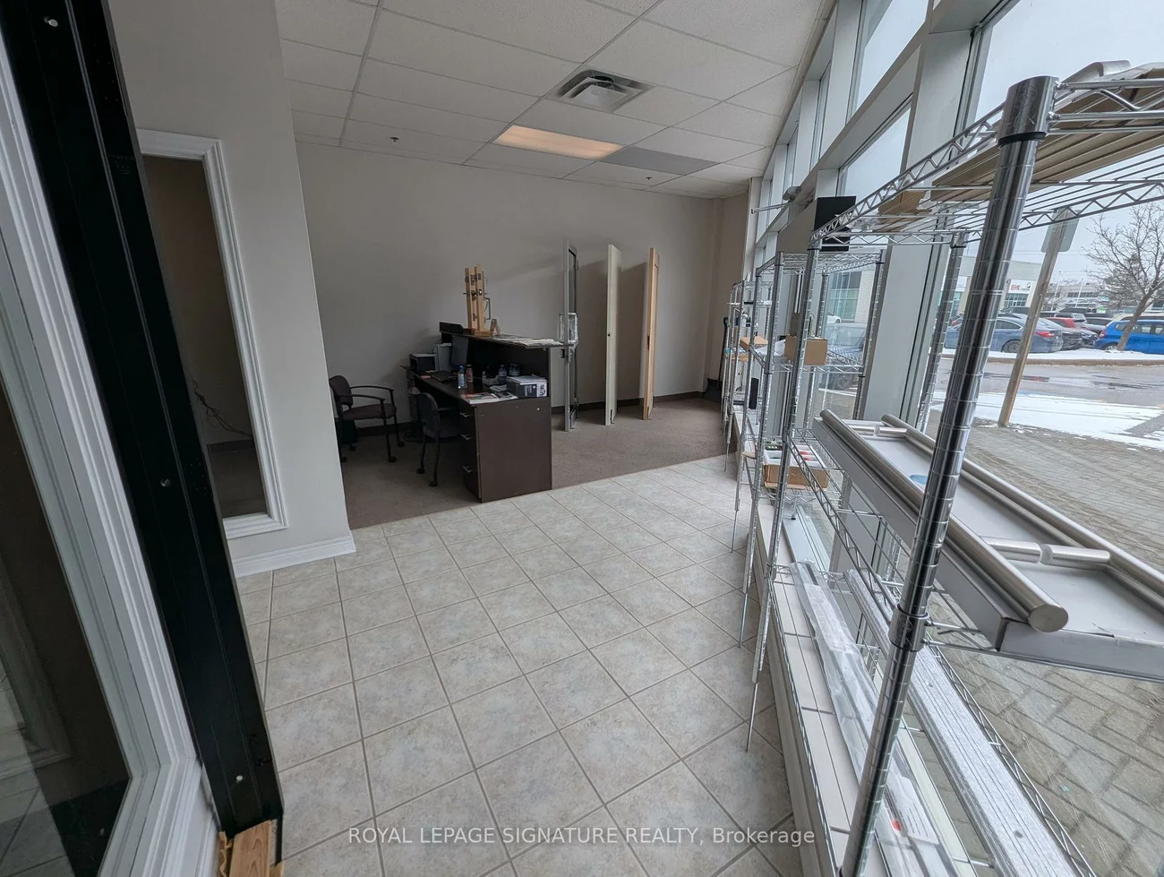 570, Bryne, 400 West, Barrie