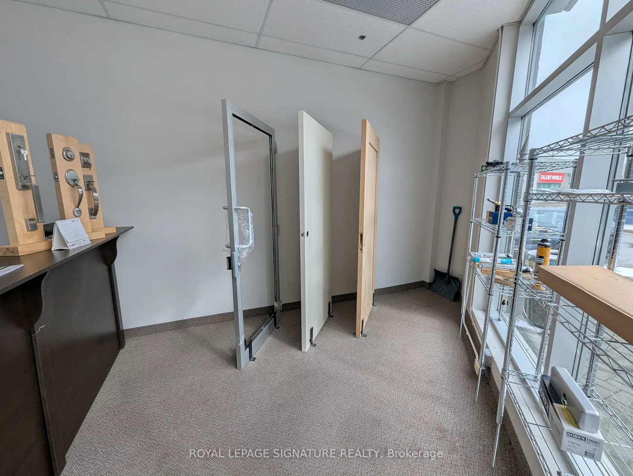 570, Bryne, 400 West, Barrie