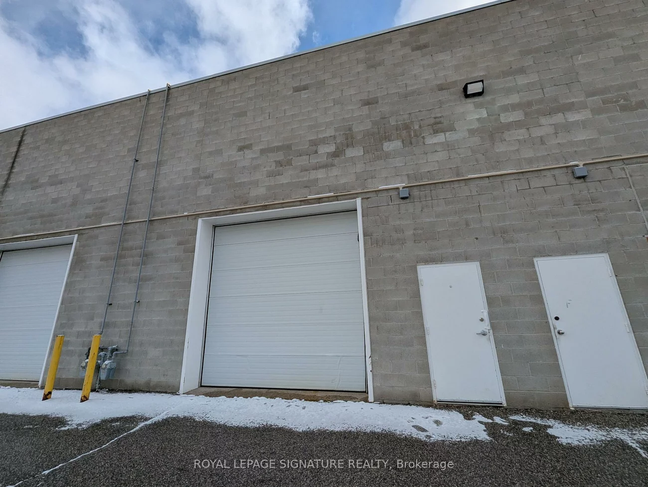 570, Bryne, 400 West, Barrie