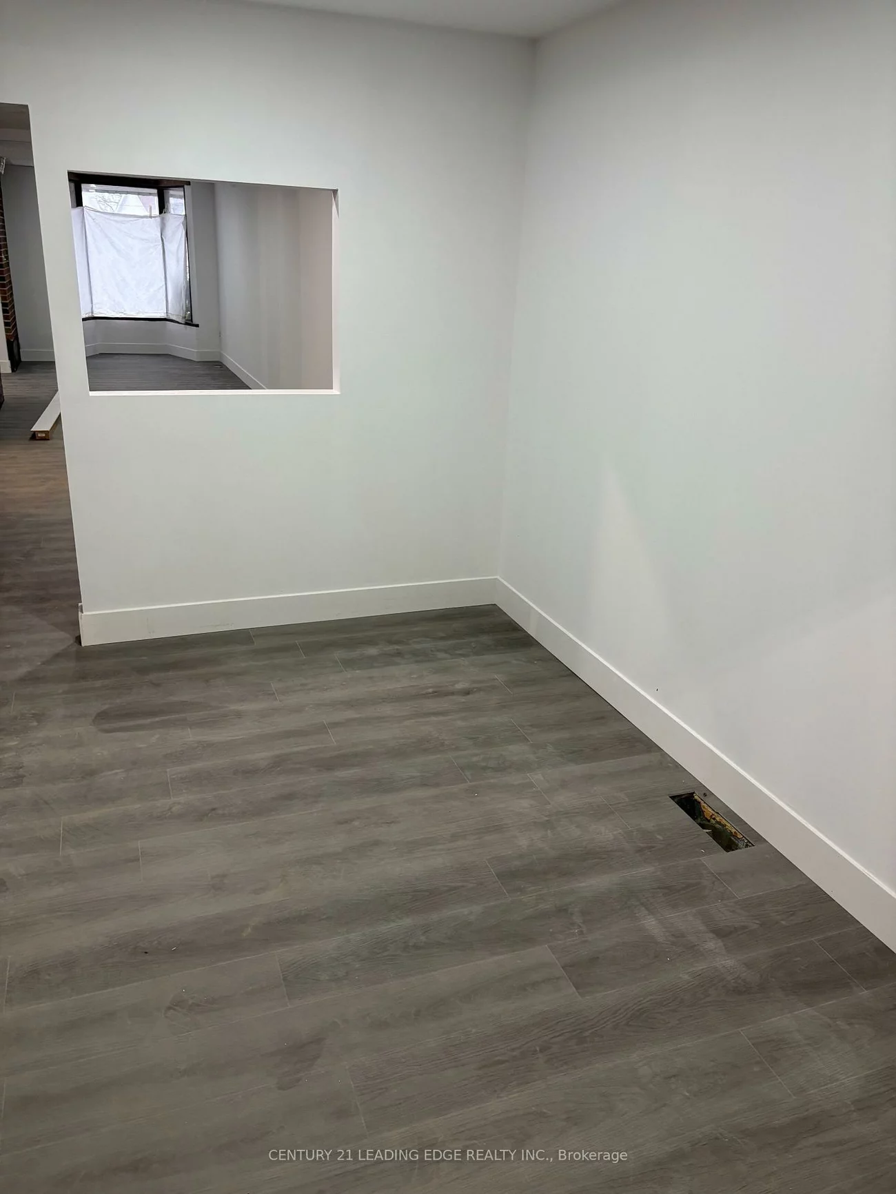 10, Ross, City Centre, Barrie