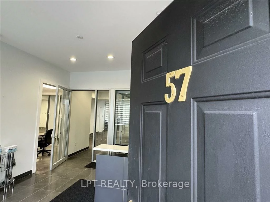 57, Collier, City Centre, Barrie