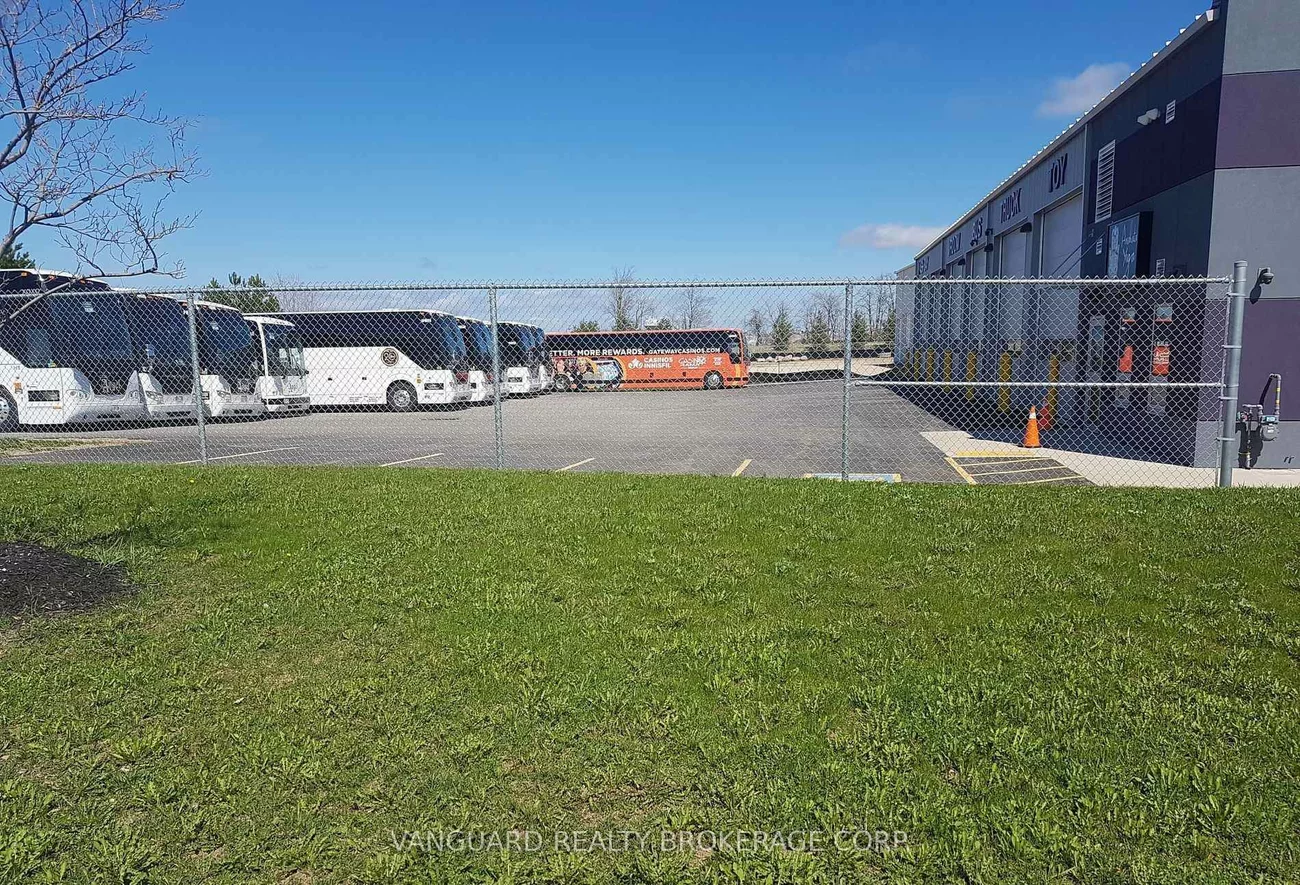 112, King, 400 West, Barrie