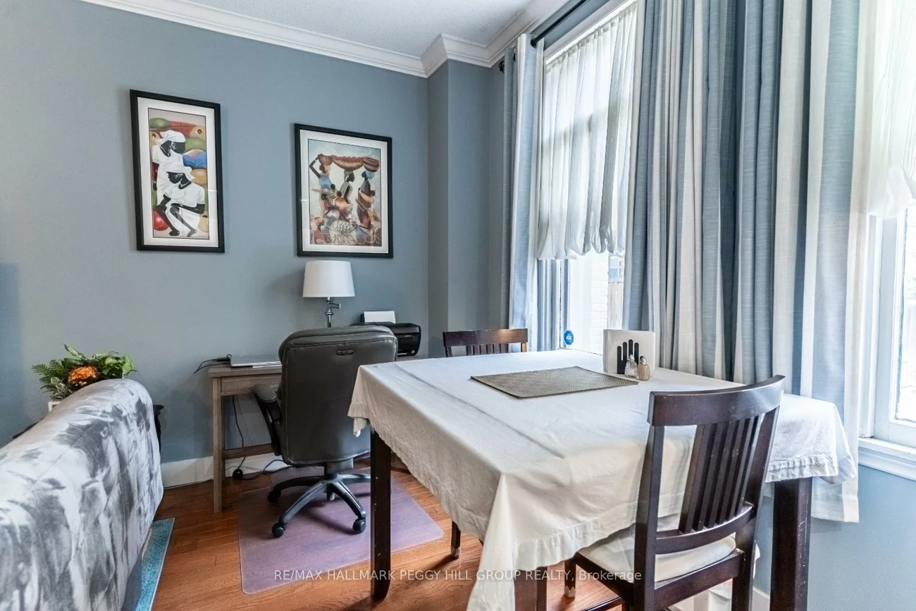 72, High, Queen's Park, Barrie