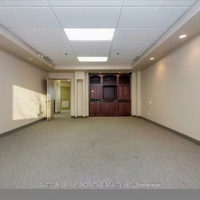 27, Hooper, 400 East, Barrie
