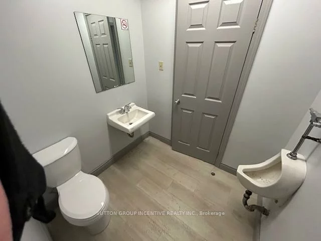51, Churchill, 400 East, Barrie