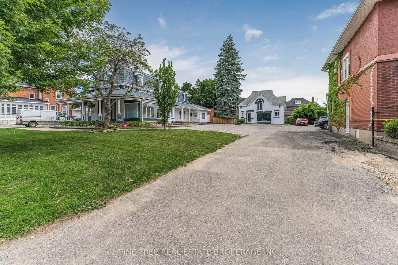 105, Toronto, City Centre, Barrie