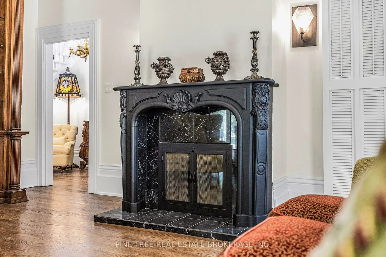 105, Toronto, City Centre, Barrie