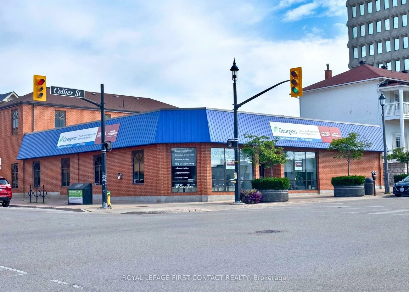 48, Collier, City Centre, Barrie