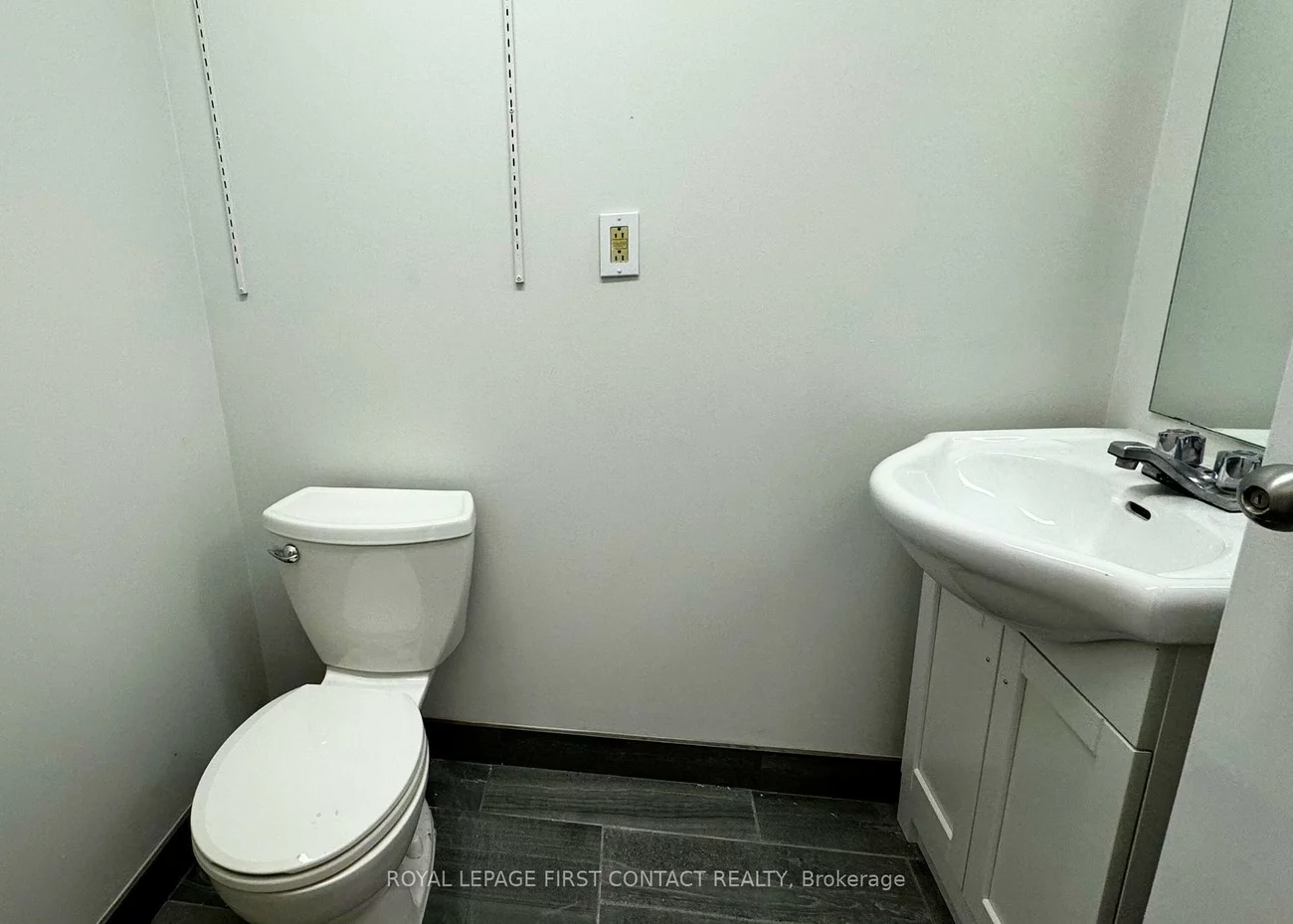 48, Collier, City Centre, Barrie