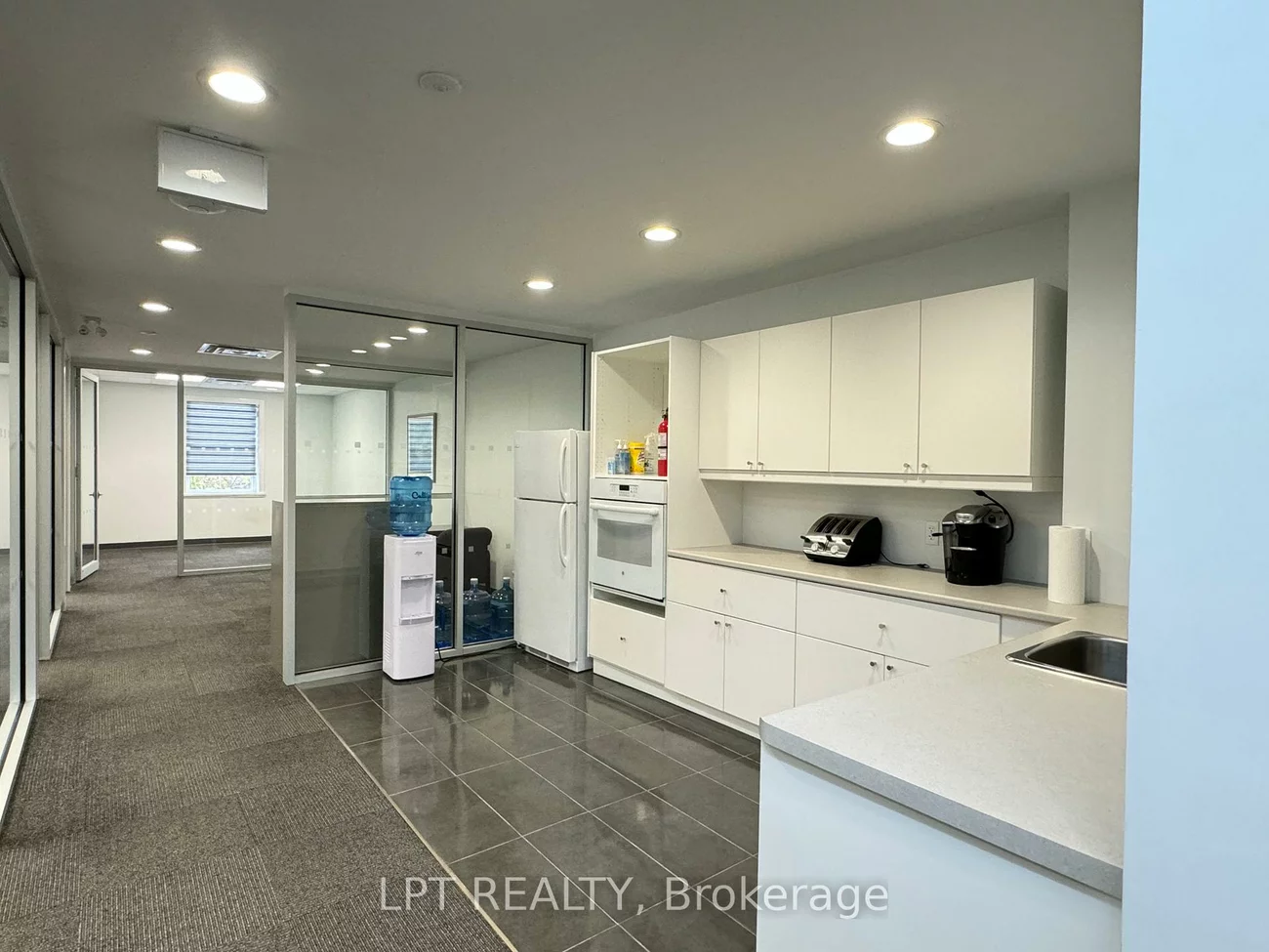 57, Collier, City Centre, Barrie