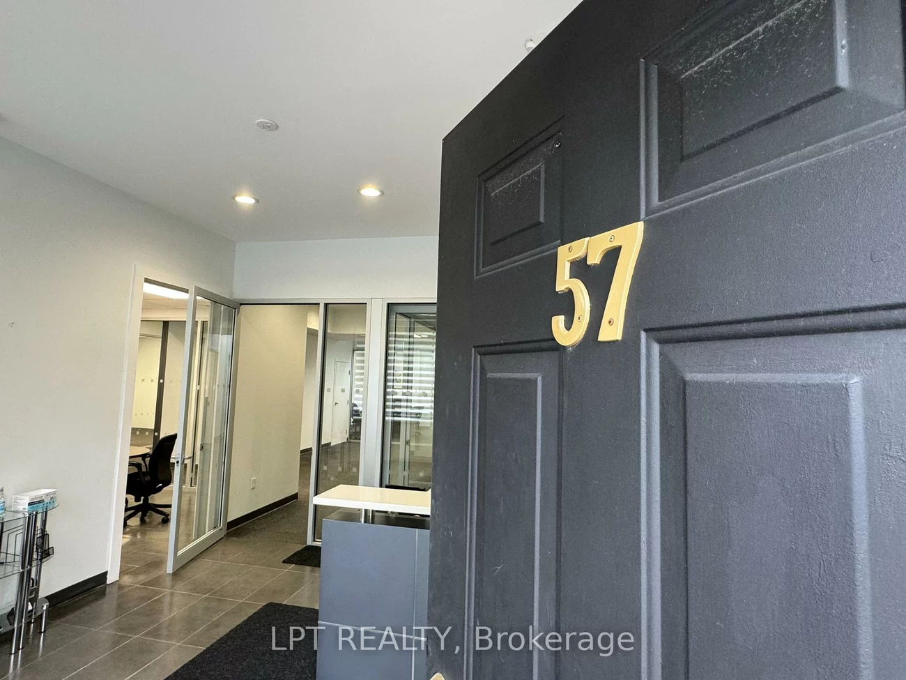 57, Collier, City Centre, Barrie