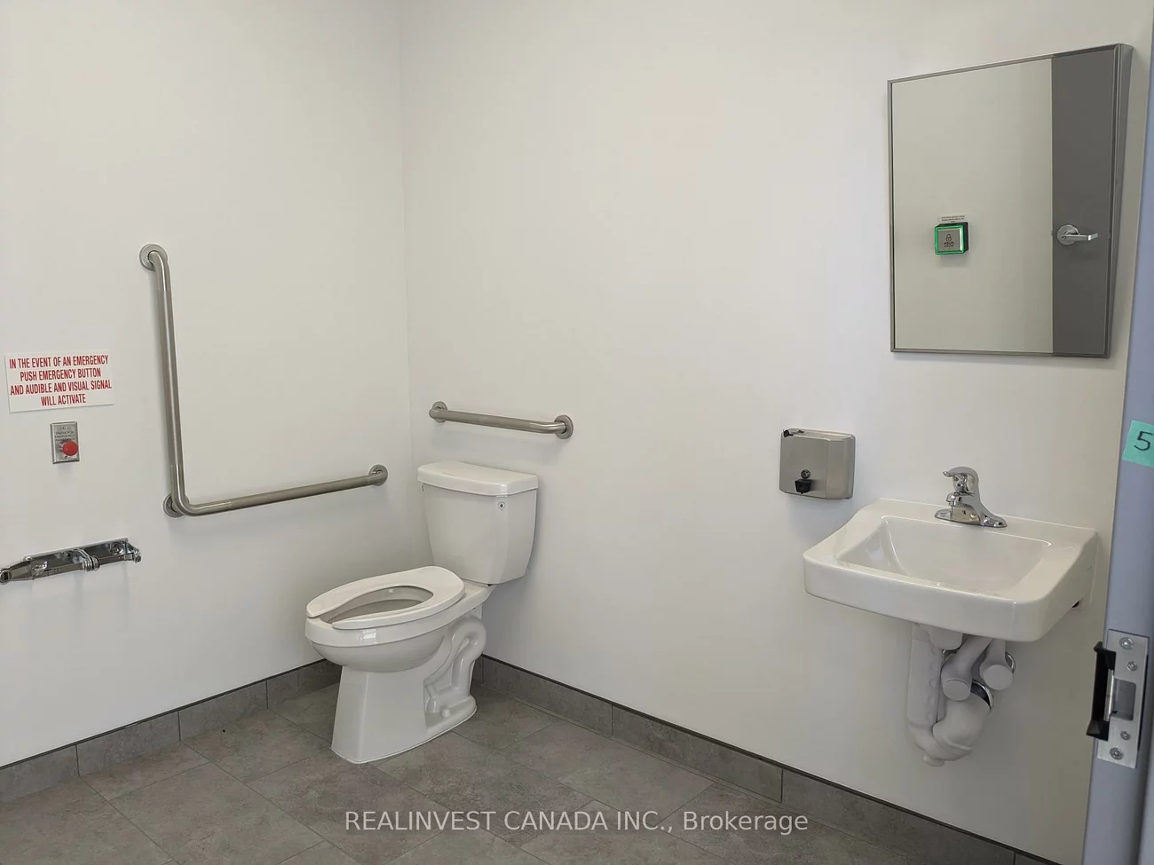 241, King, 400 West, Barrie