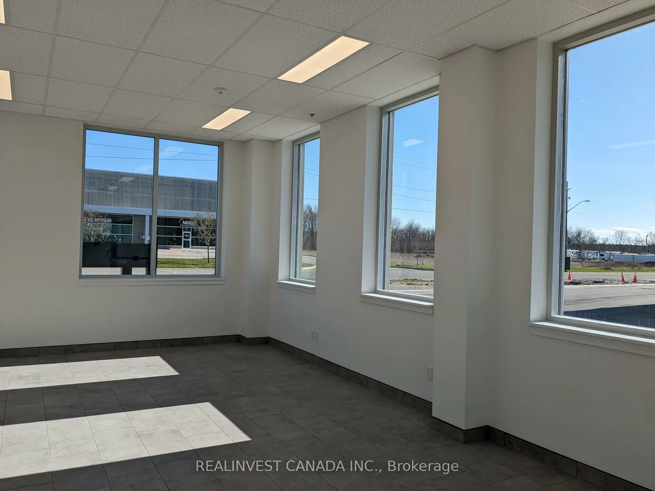 241, King, 400 West, Barrie