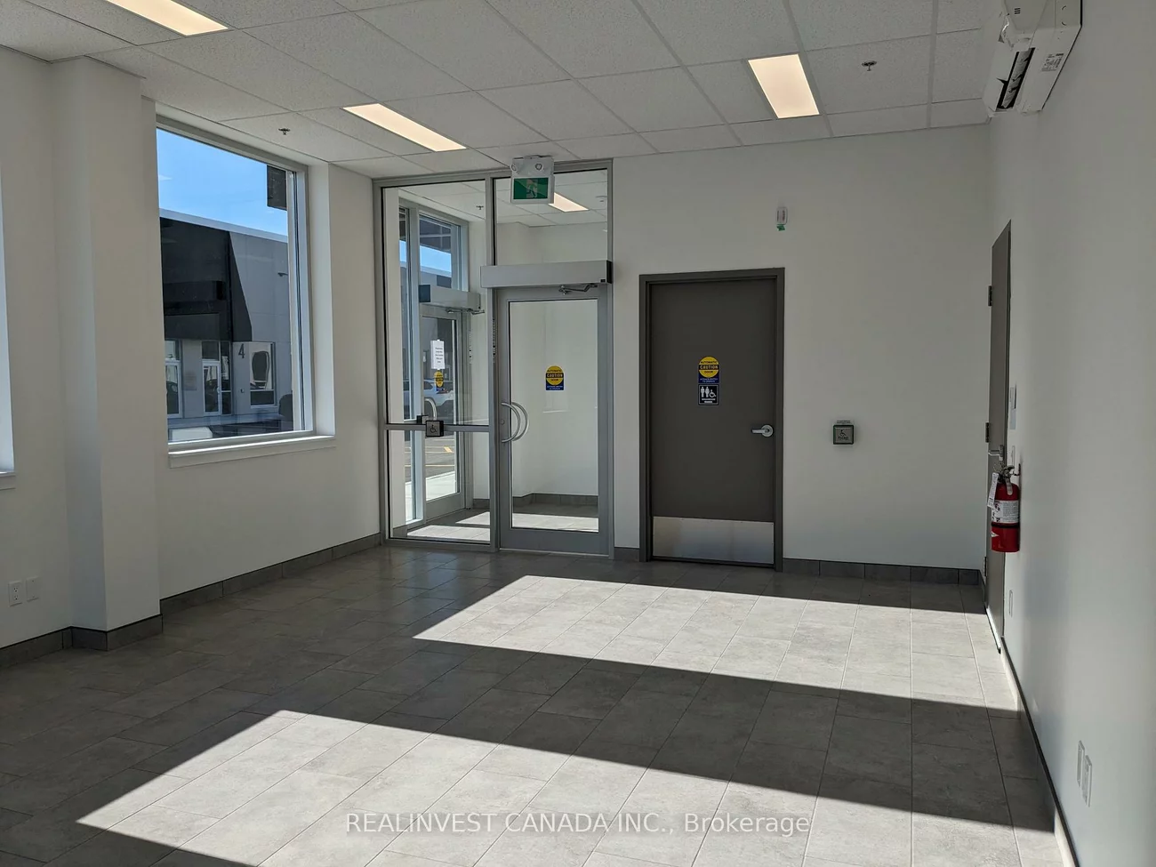 241, King, 400 West, Barrie