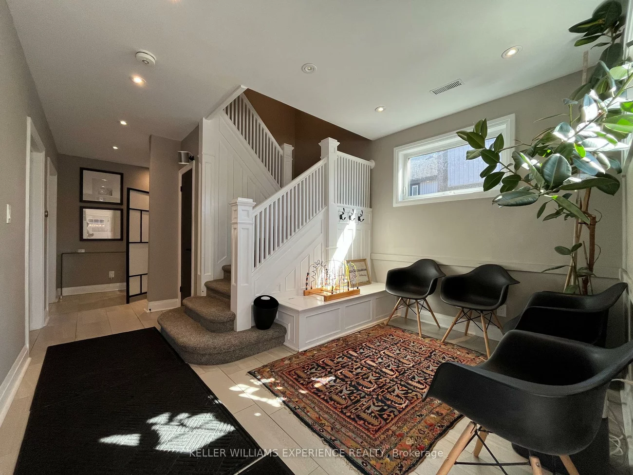 63, Mary, City Centre, Barrie