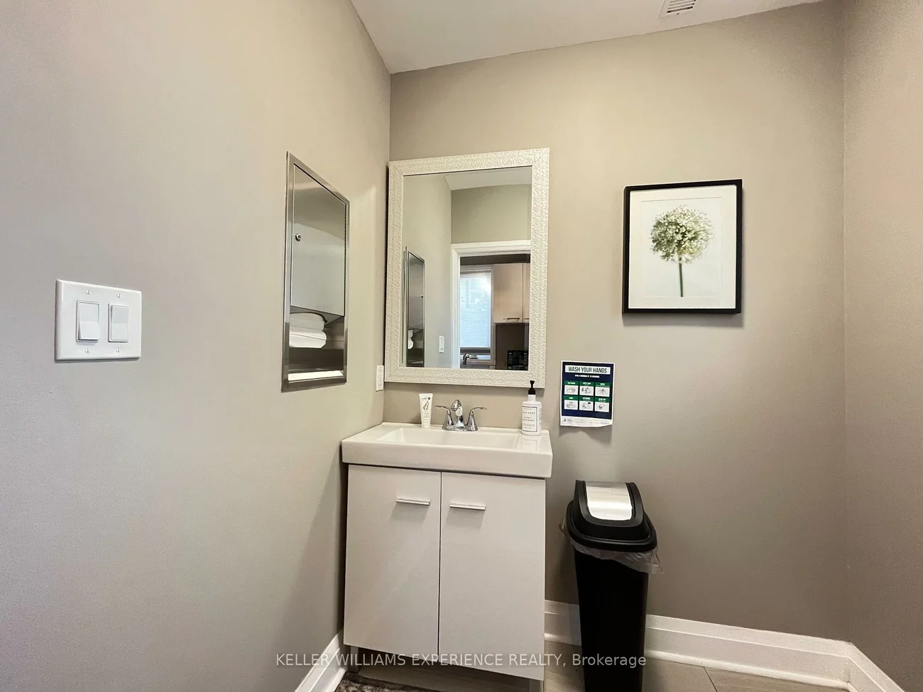 63, Mary, City Centre, Barrie