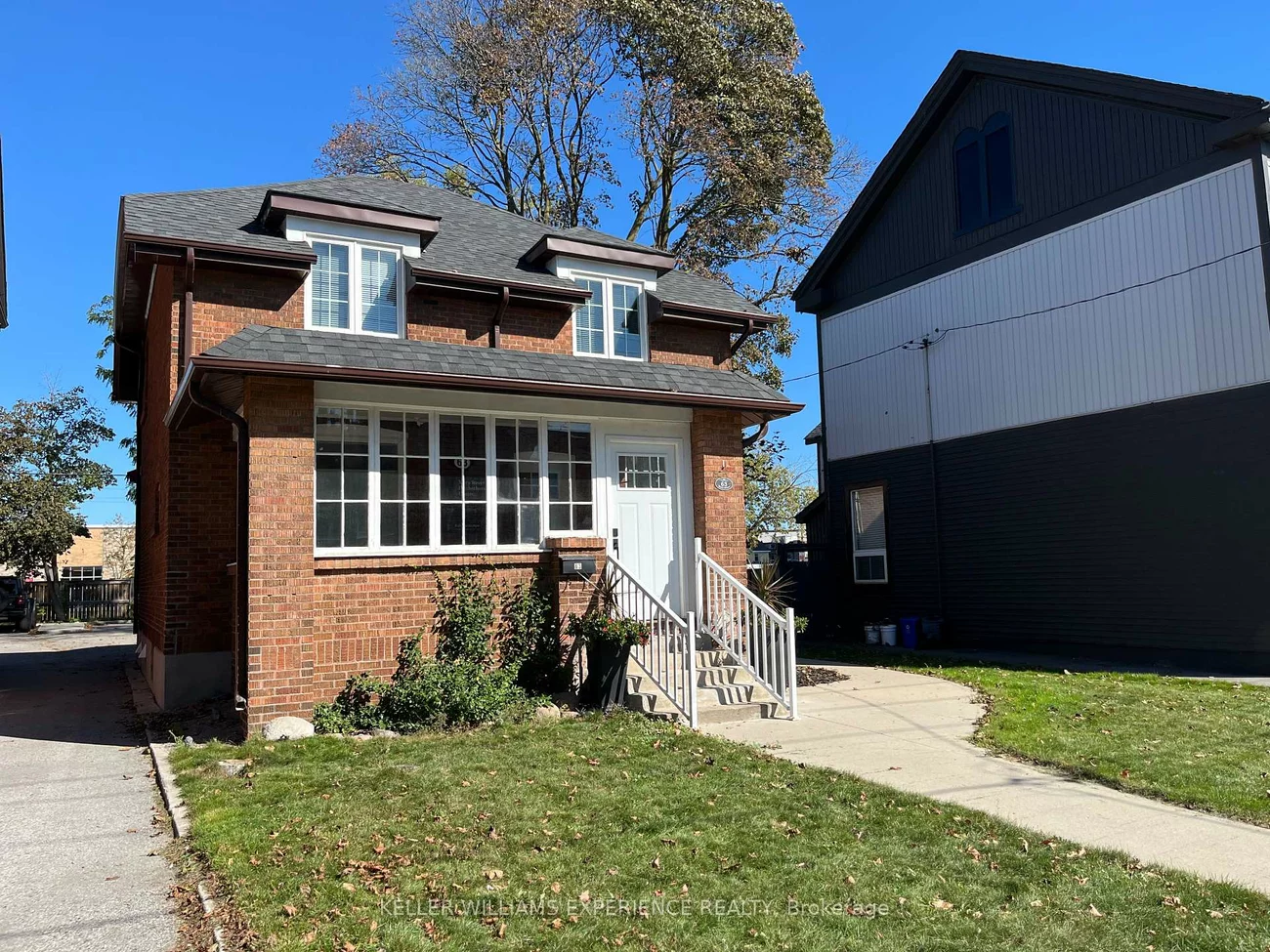 63, Mary, City Centre, Barrie