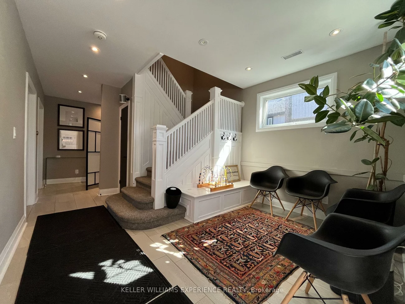 63, Mary, City Centre, Barrie
