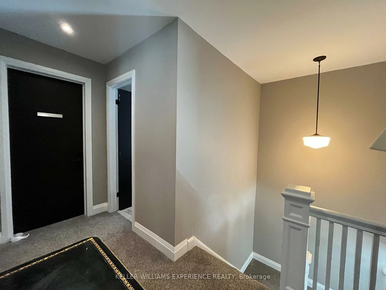 63, Mary, City Centre, Barrie