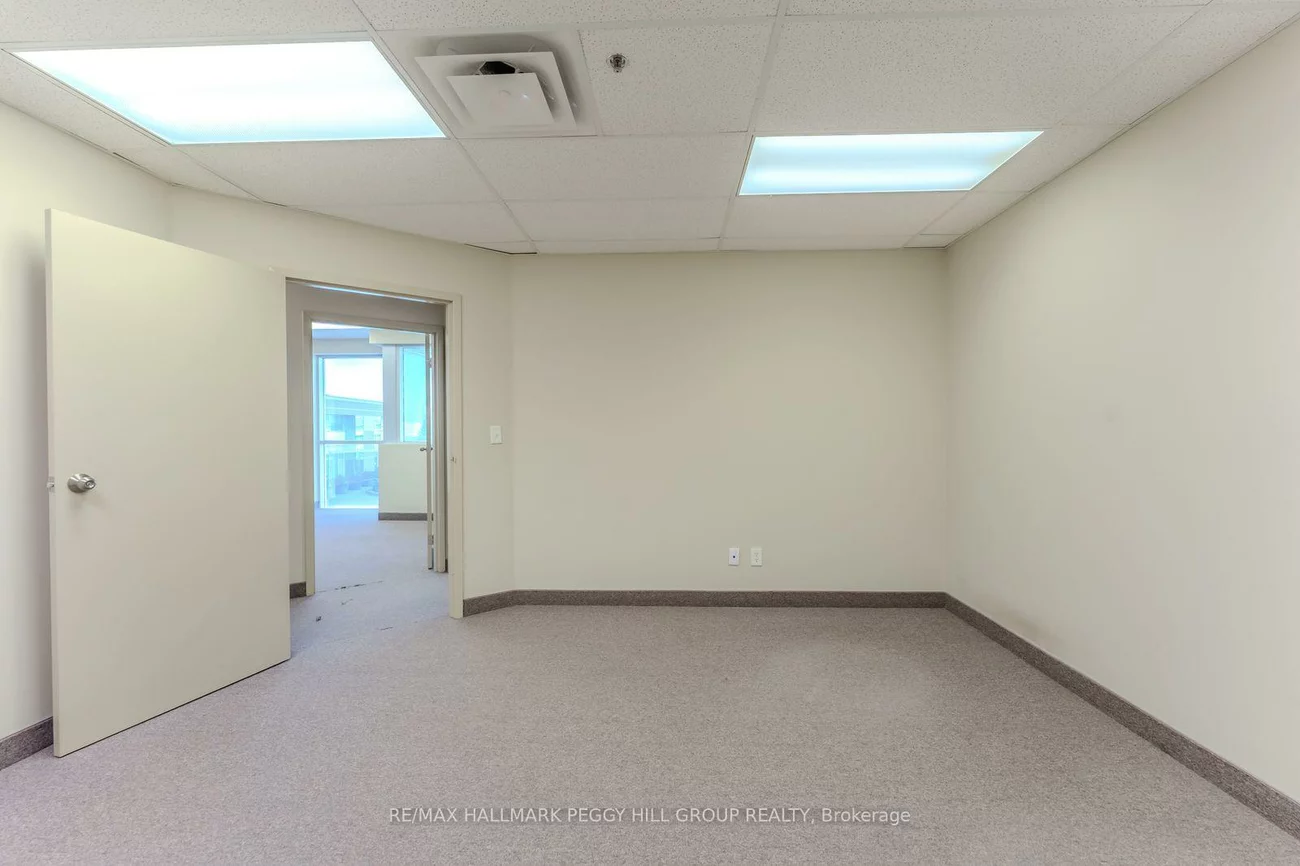 102, Commerce Park, 400 West, Barrie