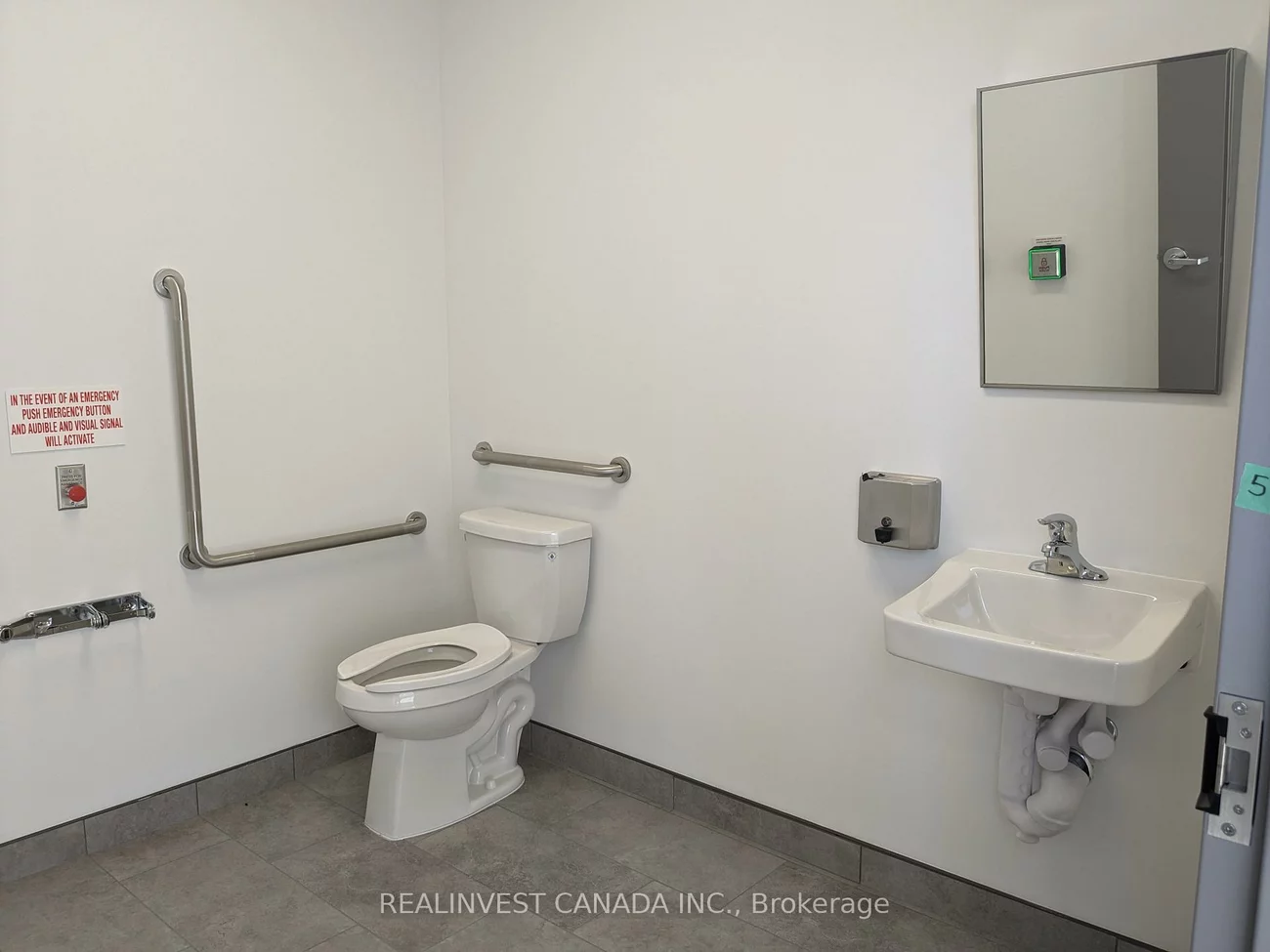 251, King, 400 West, Barrie