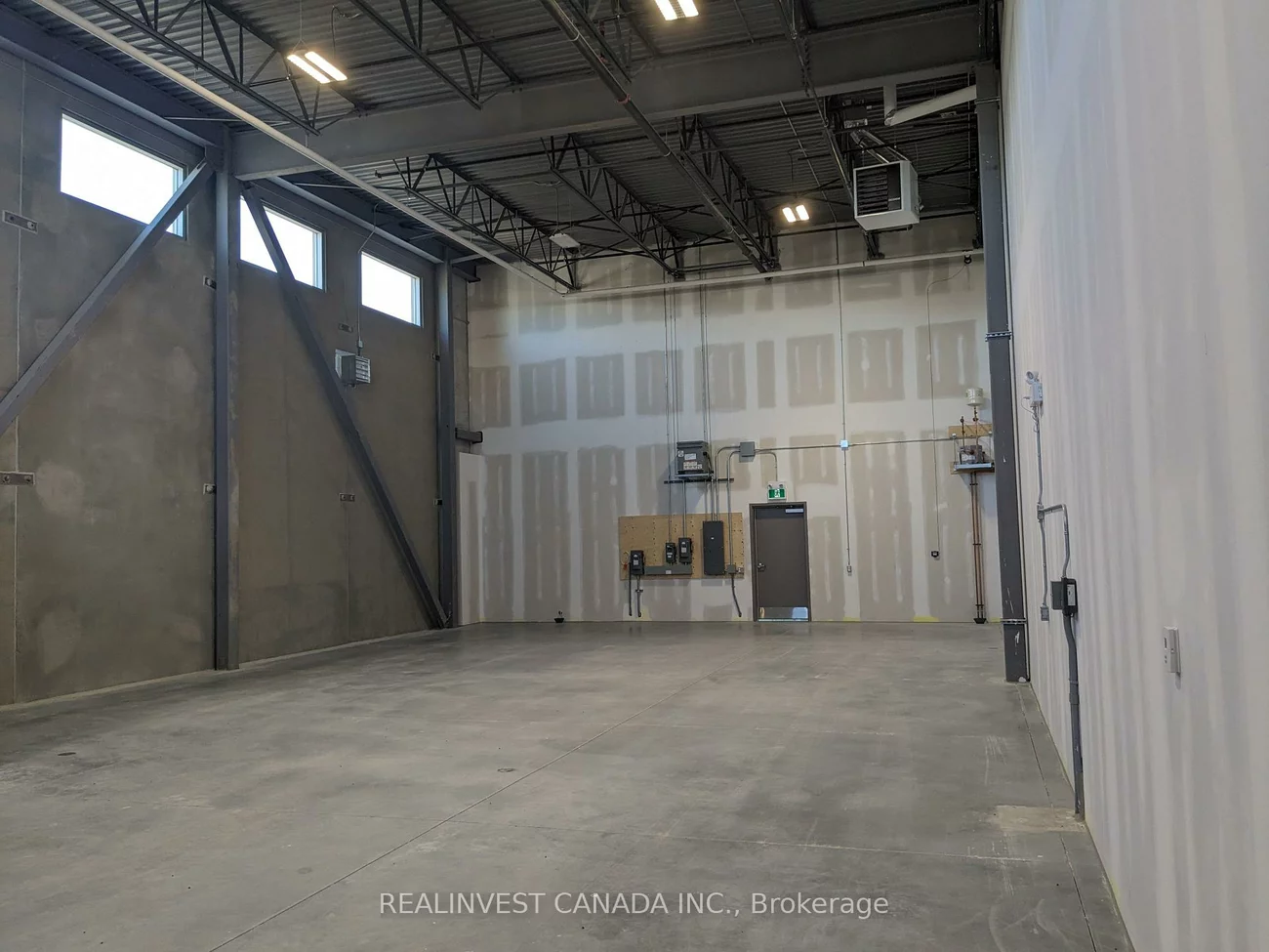 251, King, 400 West, Barrie