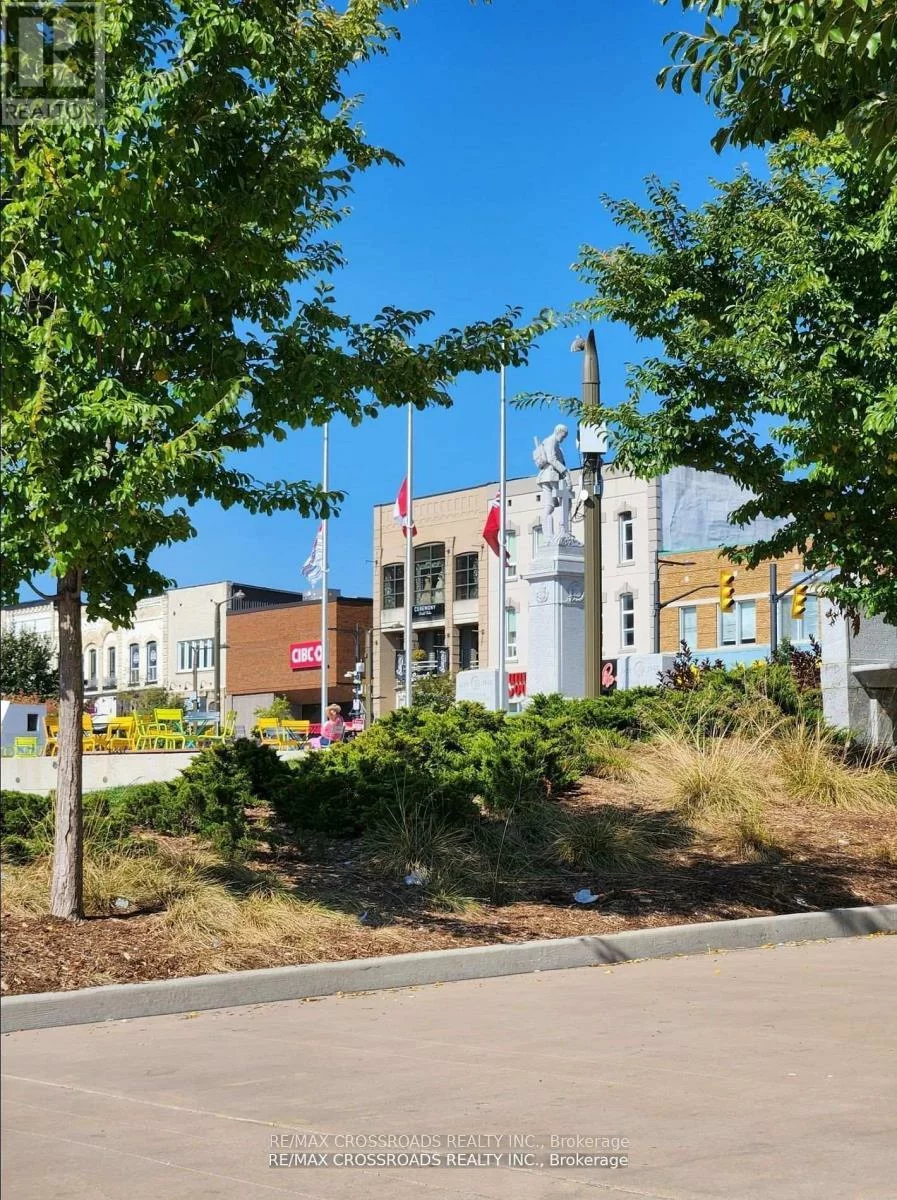 50, Dunlop, City Centre, Barrie