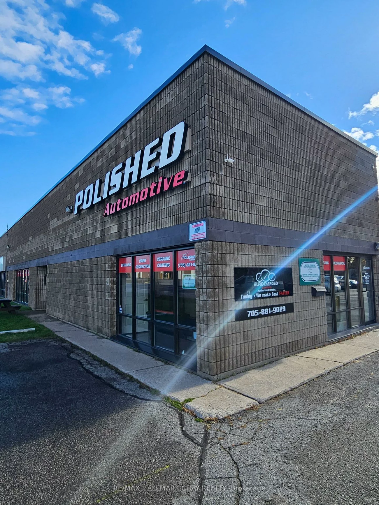 25, Hart, 400 North, Barrie