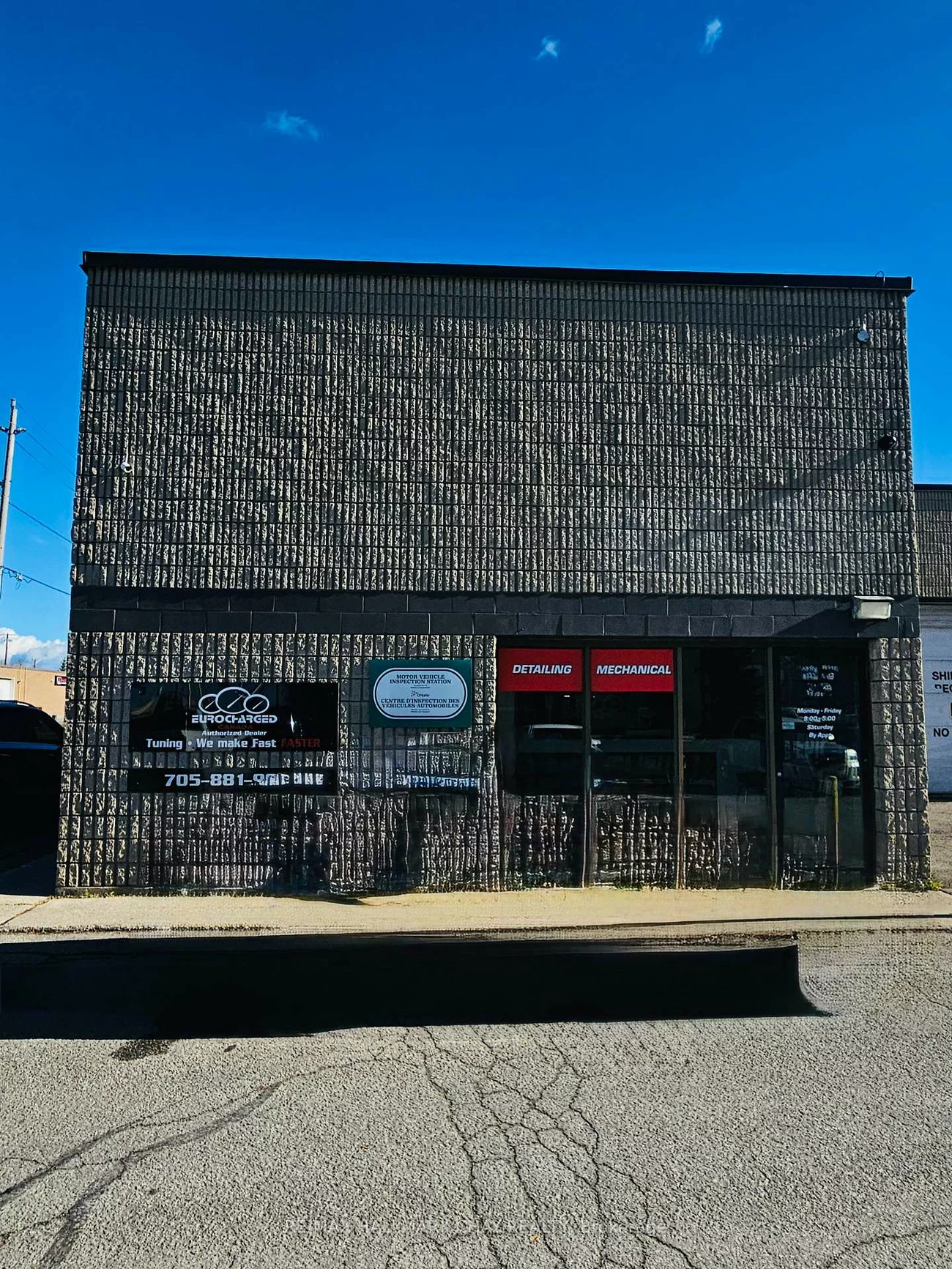 25, Hart, 400 North, Barrie