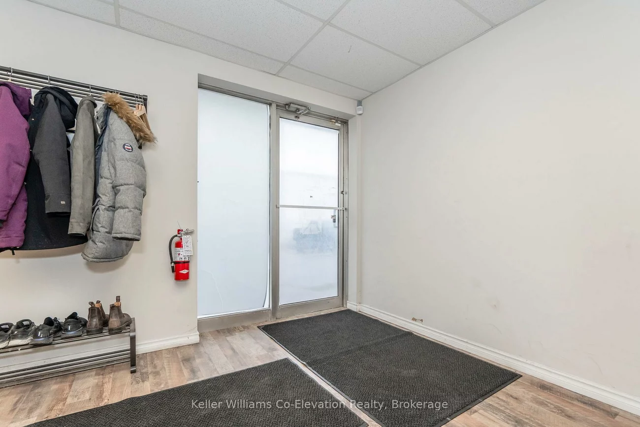 220, Bayview, 400 East, Barrie