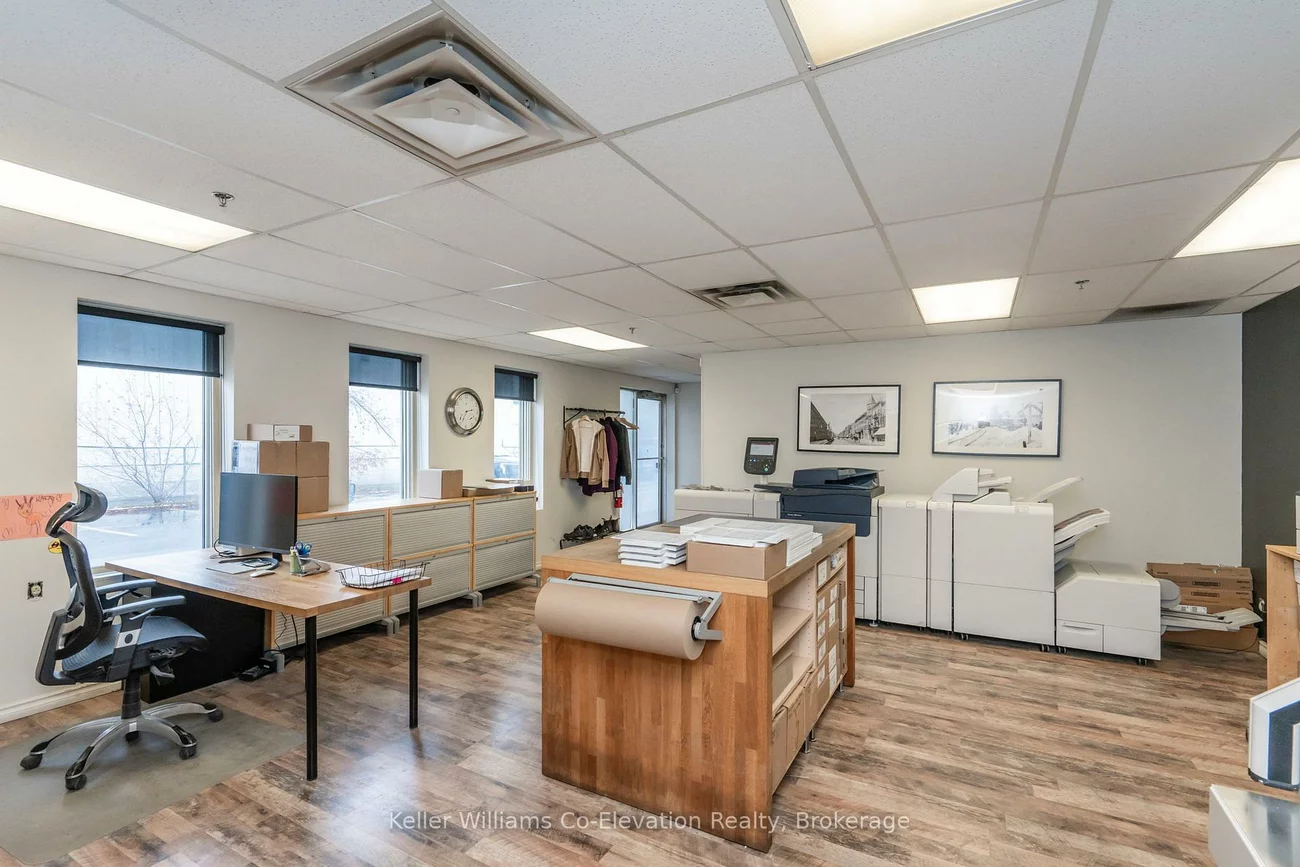 220, Bayview, 400 East, Barrie