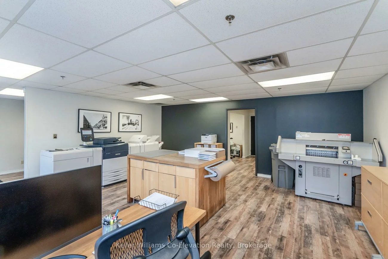 220, Bayview, 400 East, Barrie