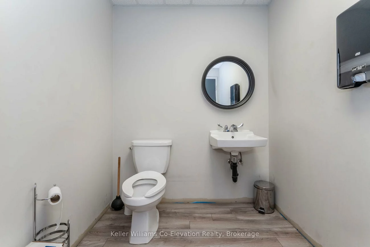 220, Bayview, 400 East, Barrie