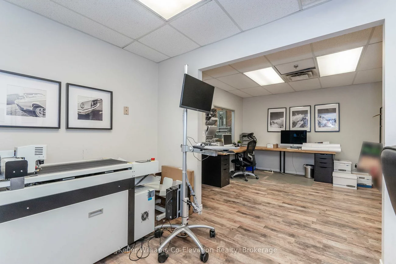 220, Bayview, 400 East, Barrie