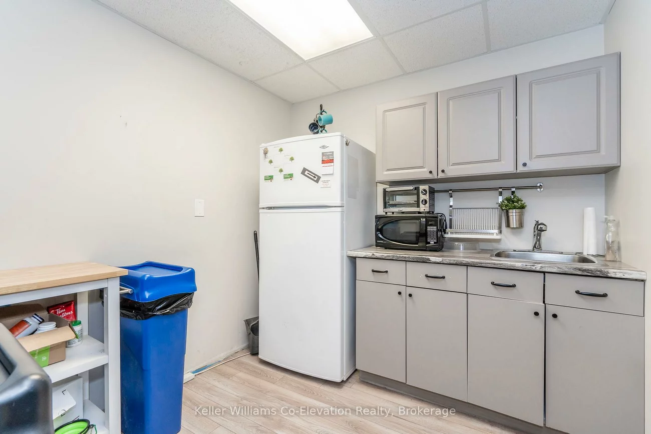 220, Bayview, 400 East, Barrie