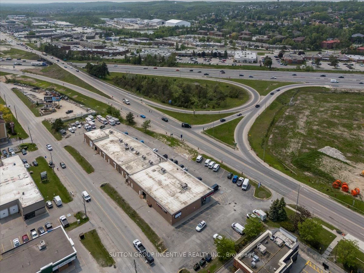 303, Dunlop, 400 North, Barrie