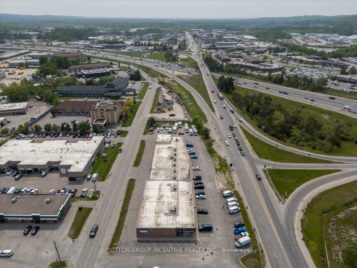 303, Dunlop, 400 North, Barrie