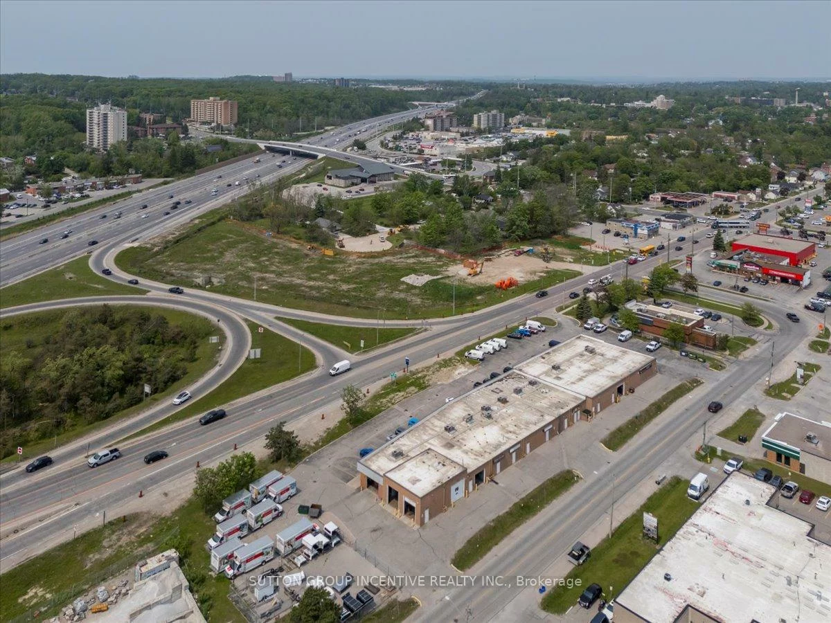 303, Dunlop, 400 North, Barrie