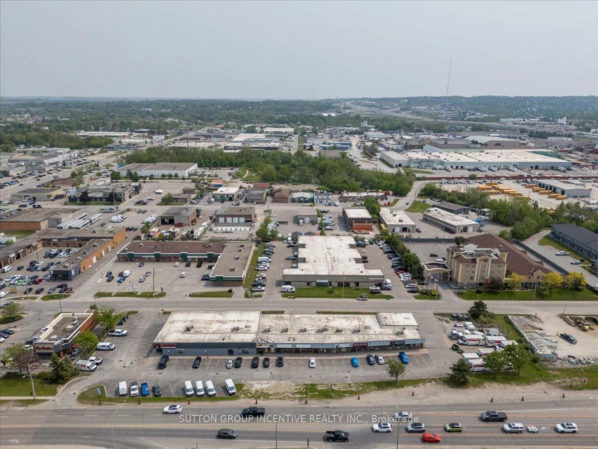 303, Dunlop, 400 North, Barrie