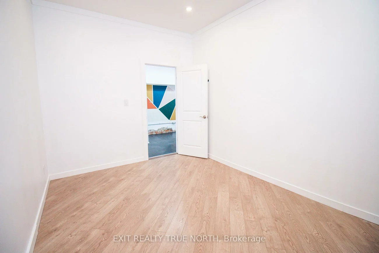 12, Dunlop, City Centre, Barrie