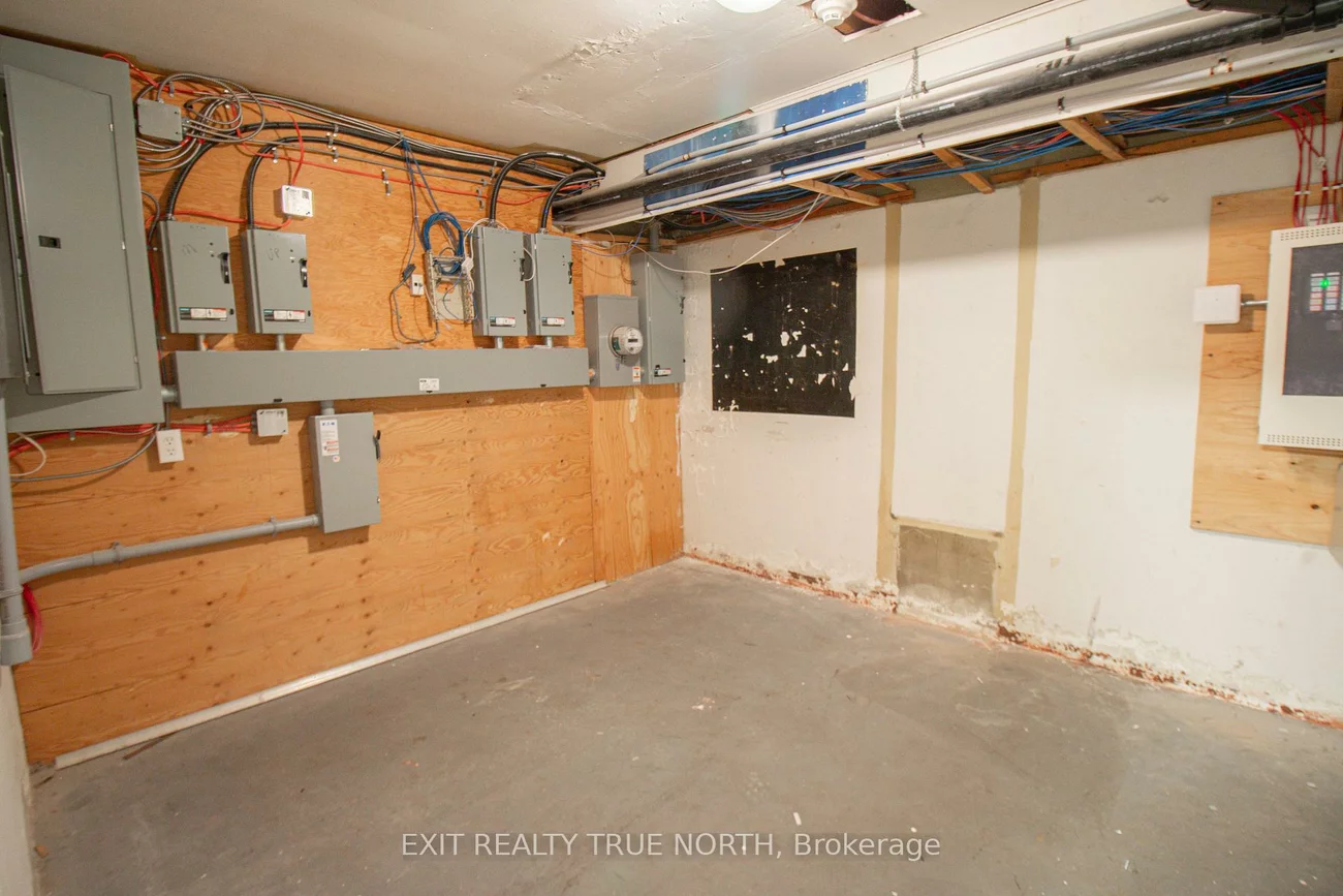 12, Dunlop, City Centre, Barrie