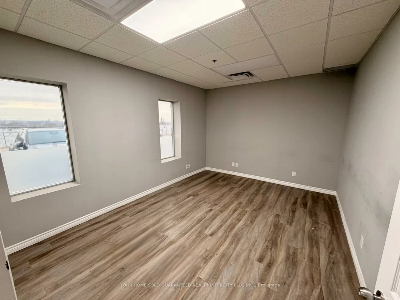 35, Morrow, 400 North, Barrie