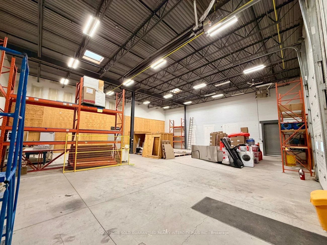 35, Morrow, 400 North, Barrie