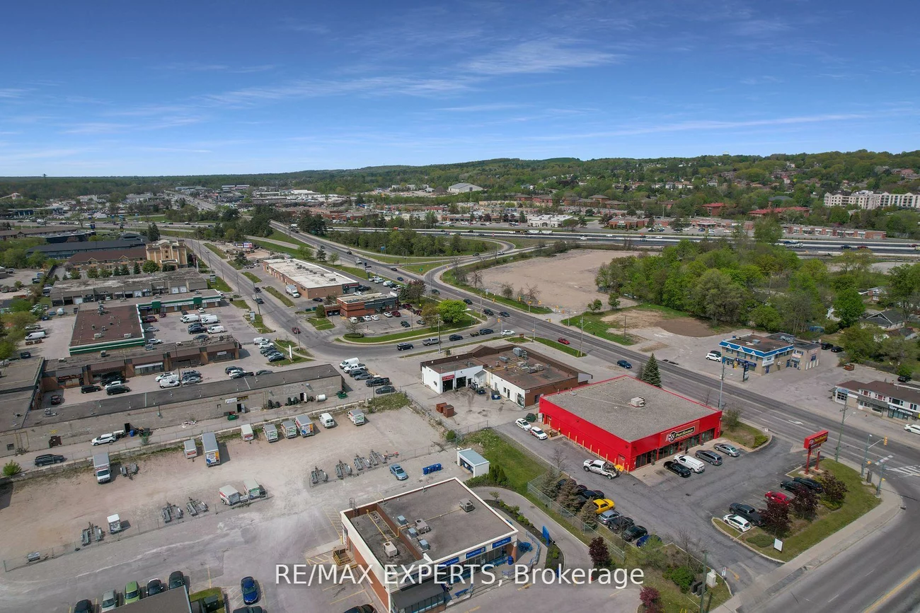 11, Hart, 400 West, Barrie