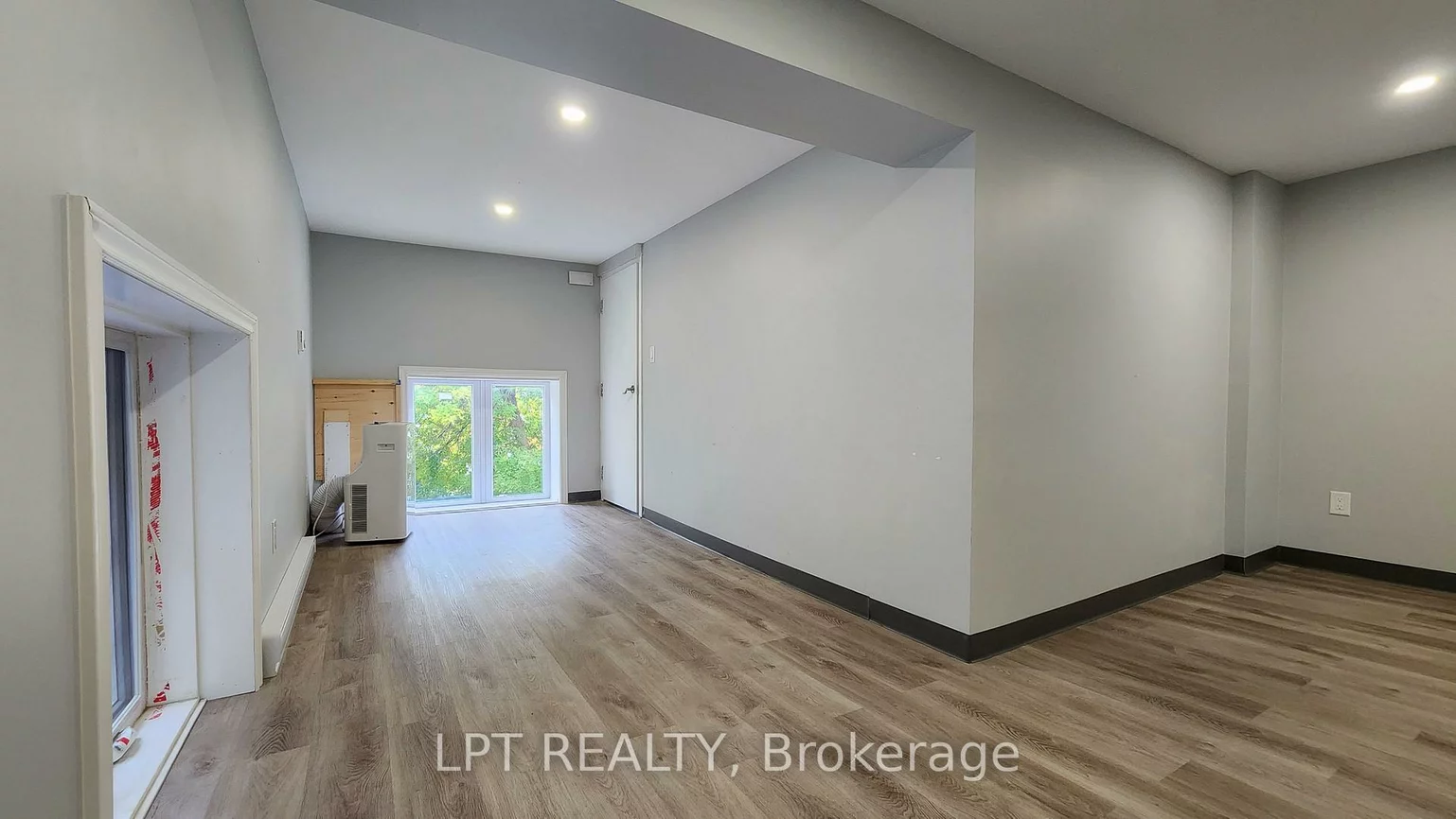 59, Collier, City Centre, Barrie