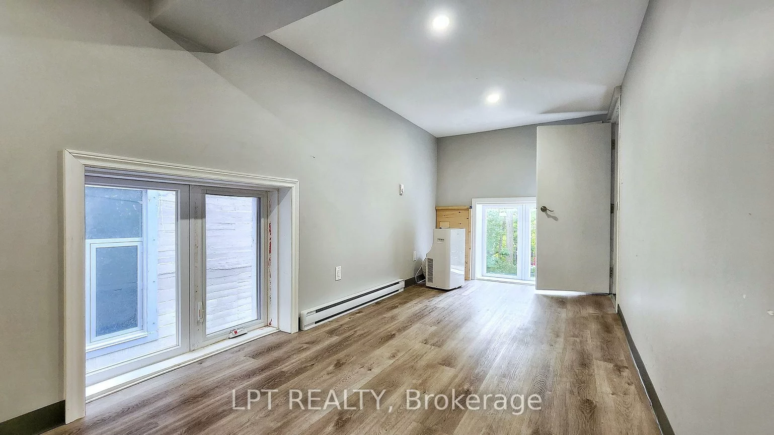 59, Collier, City Centre, Barrie