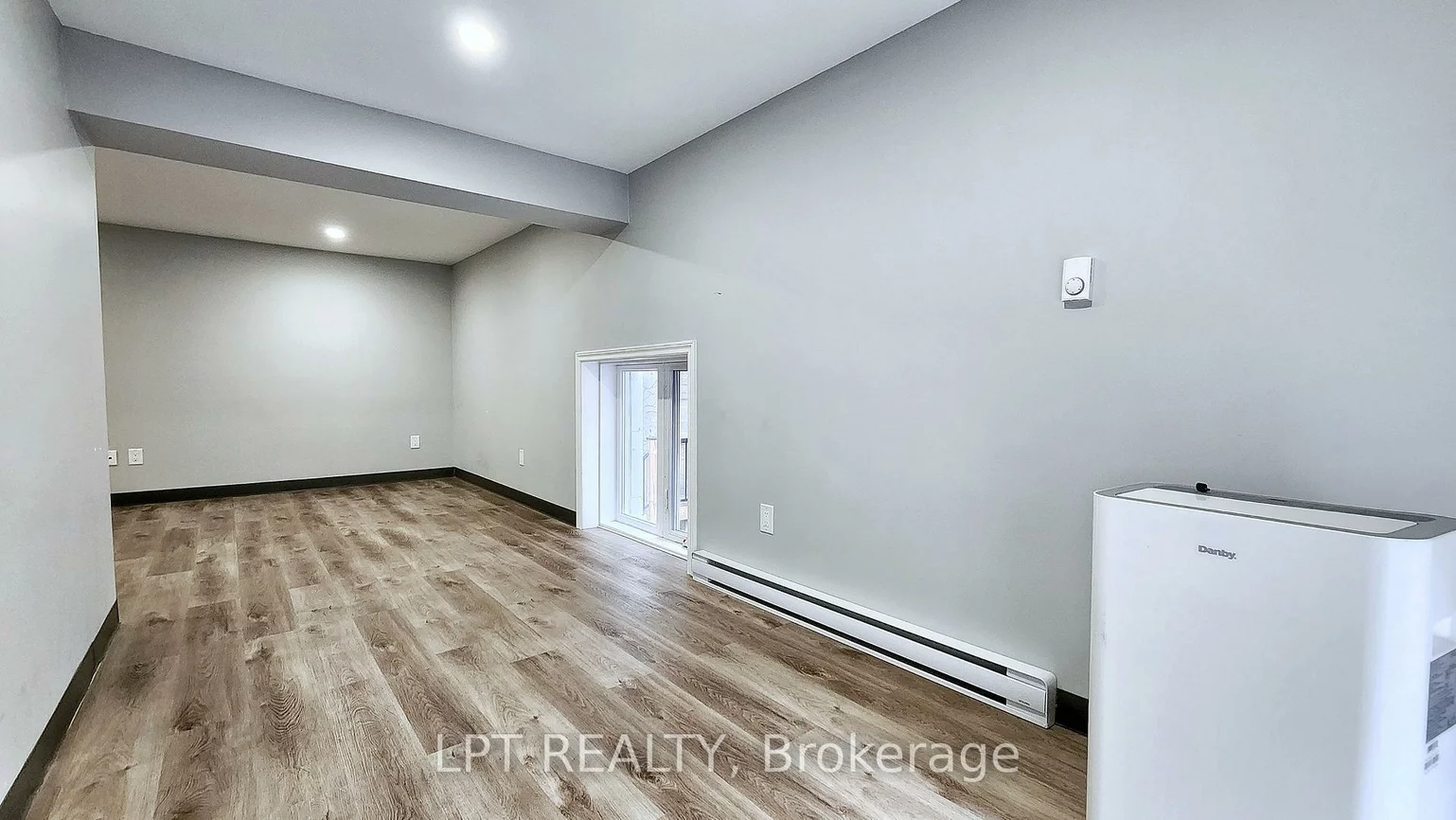 59, Collier, City Centre, Barrie