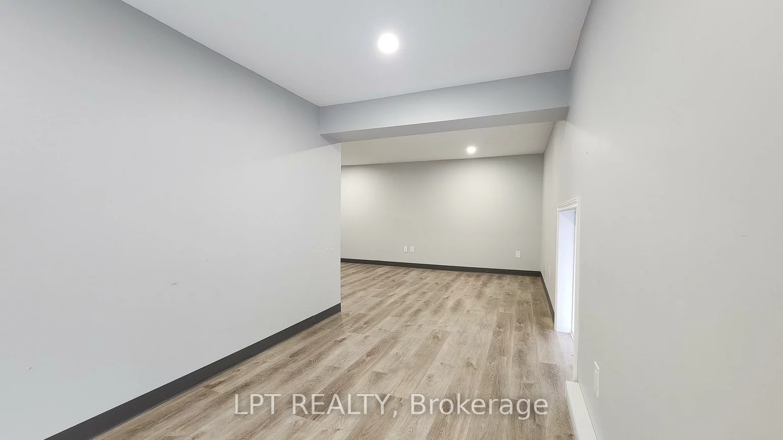 59, Collier, City Centre, Barrie