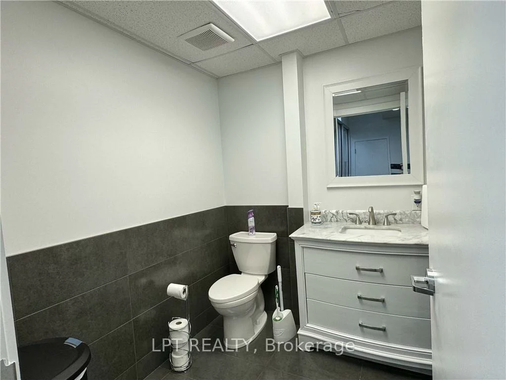 57, Collier, City Centre, Barrie