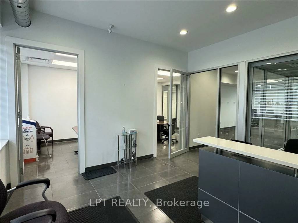 57, Collier, City Centre, Barrie